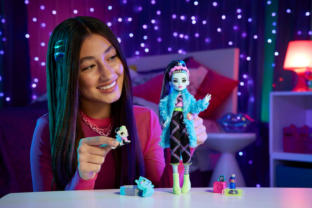 Monster High Creepover Party Doll C9365